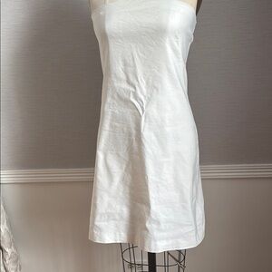 Elegant White Strapless Dress